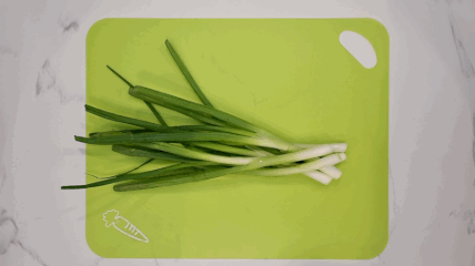 Preparing the rice noodles